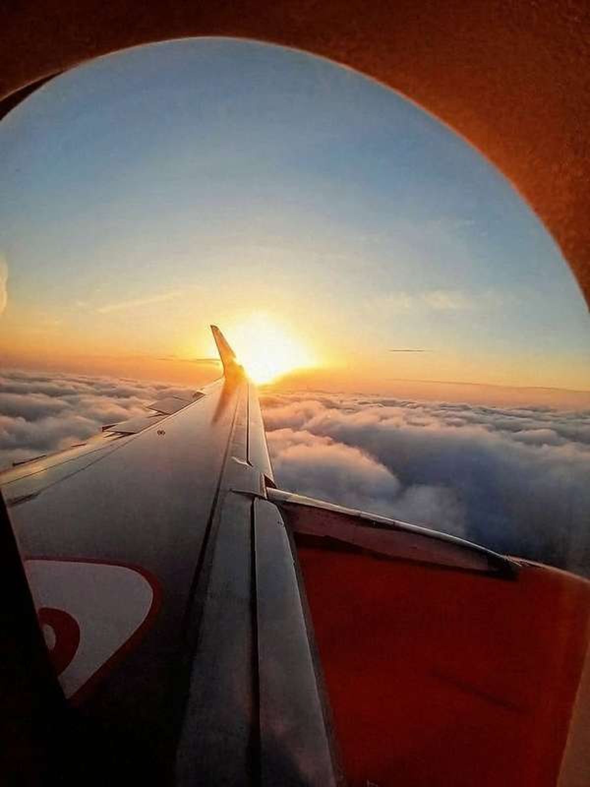 How Jet Lag Actually Works: The Science of Your Body Clock