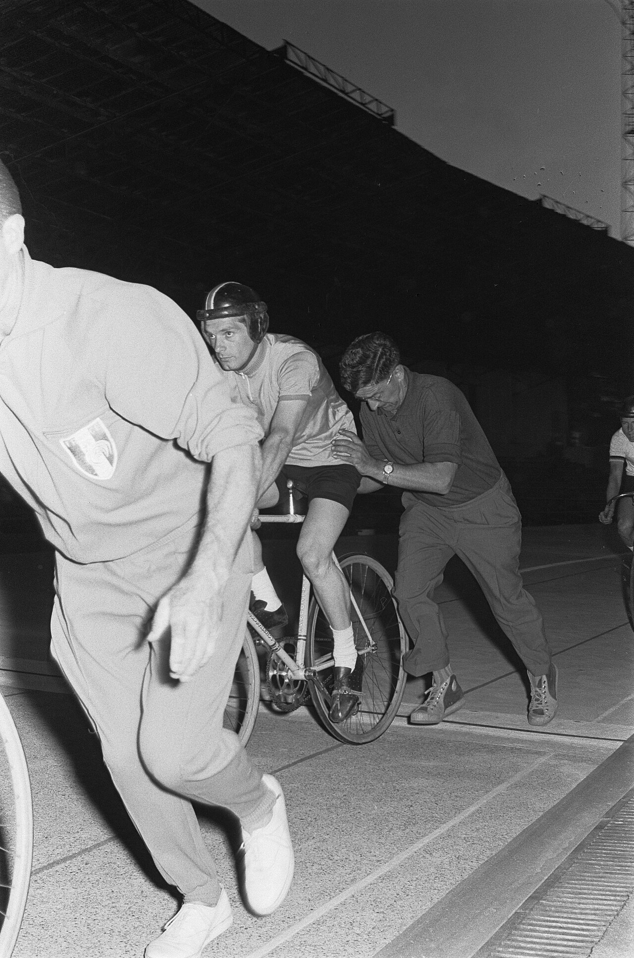 Cyclists racing at the world championships