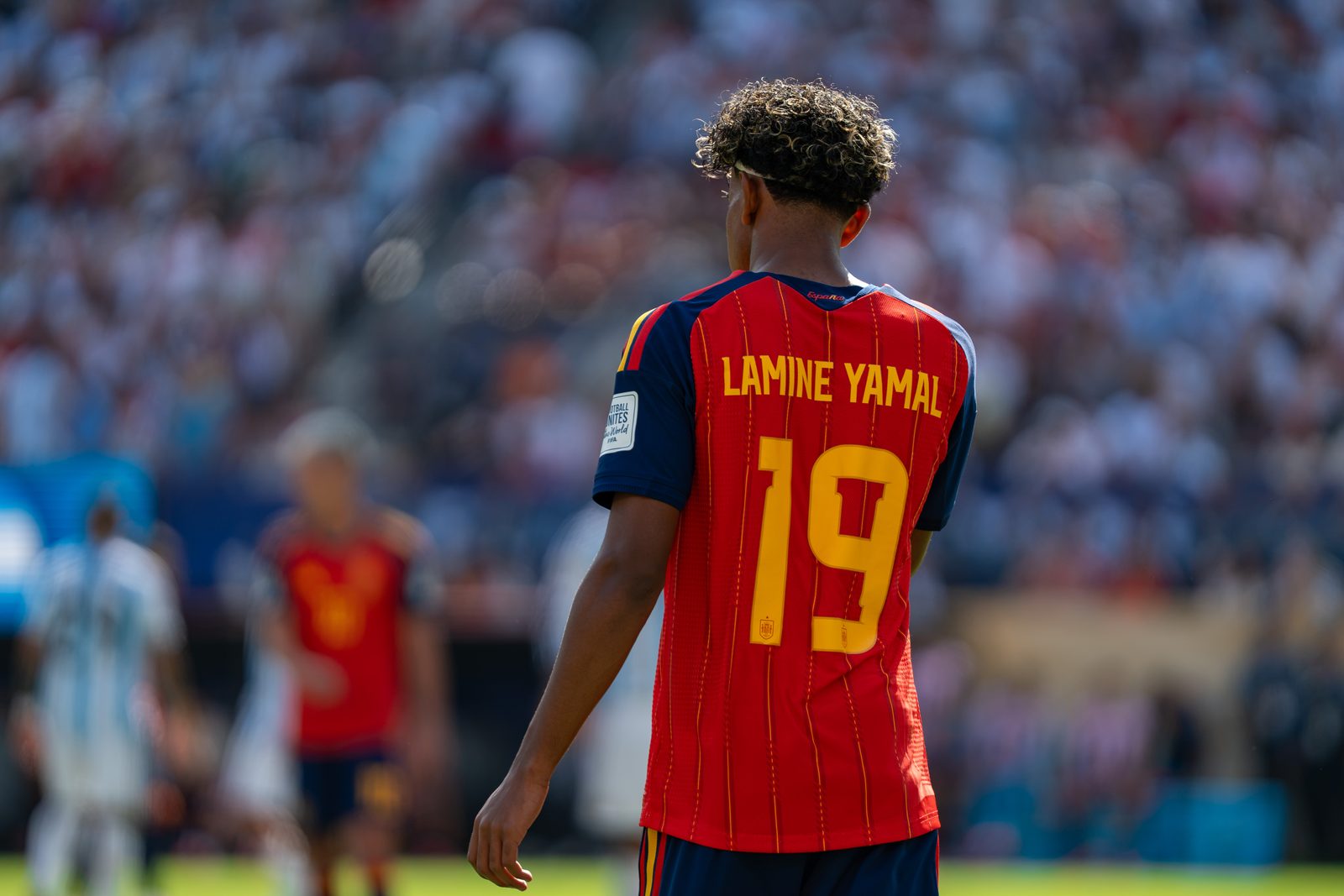 Lamine Yamal in action for Spain