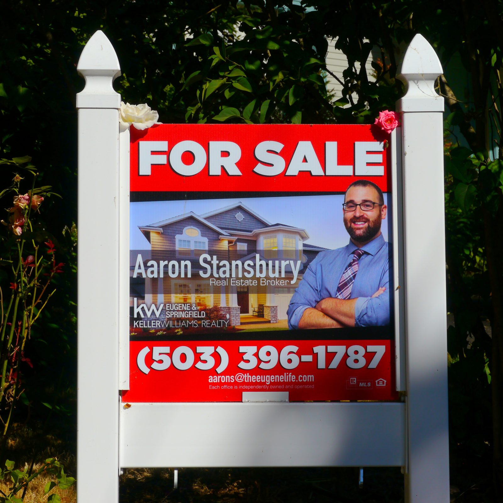 A for sale sign outside a home in Eugene, Oregon