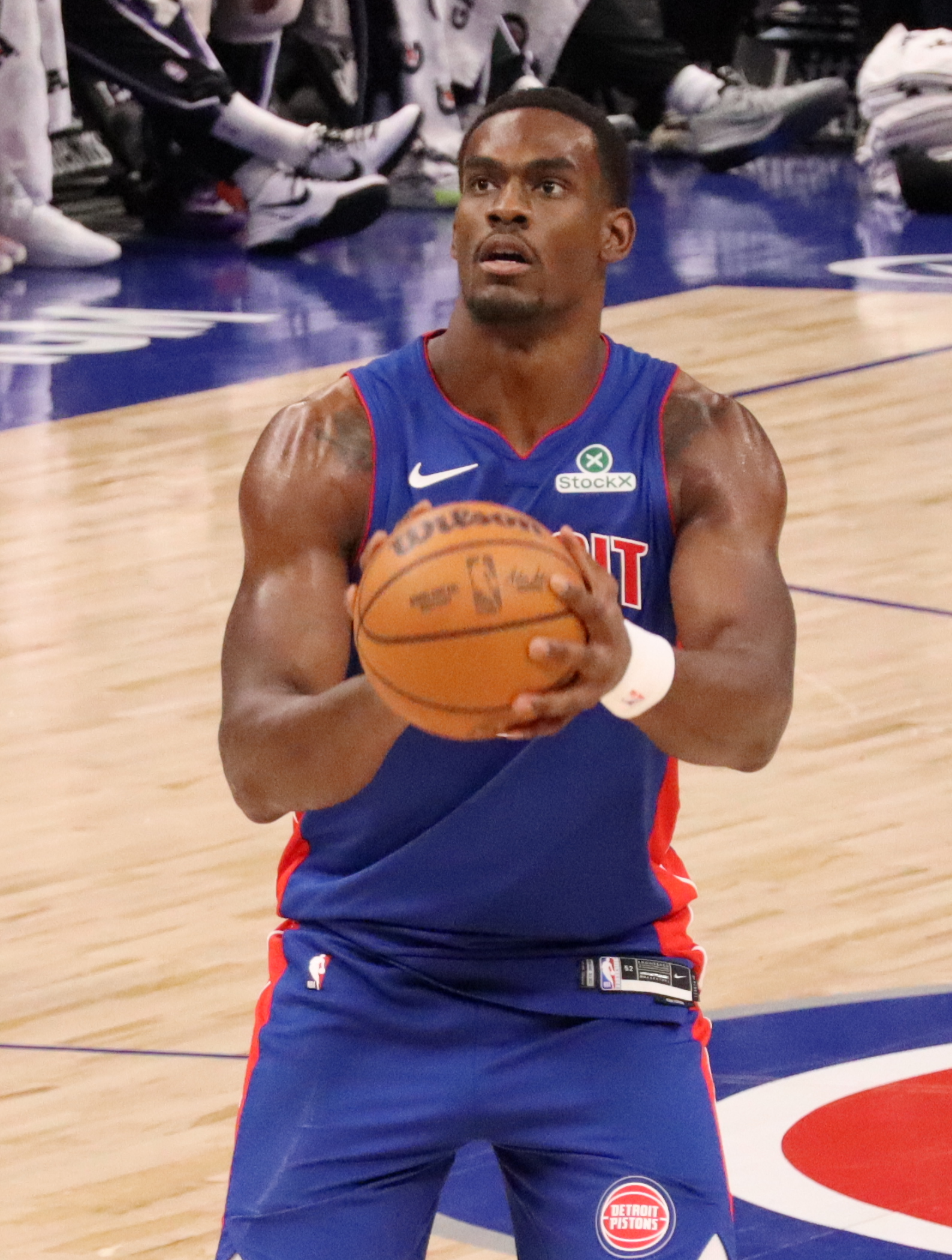 Jalen Duren shoots a free throw for the Pistons