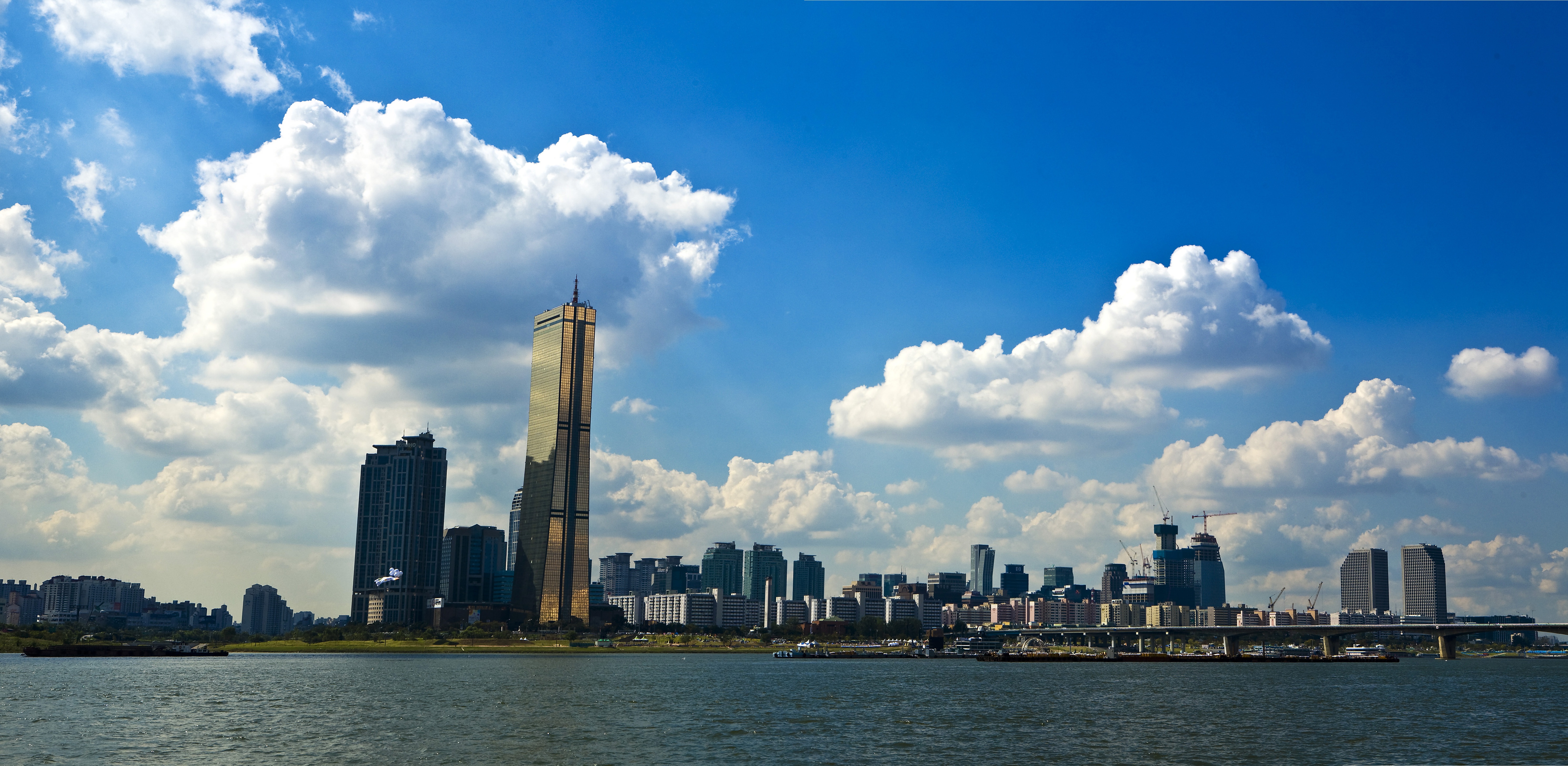 Seoul skyline along the Han River