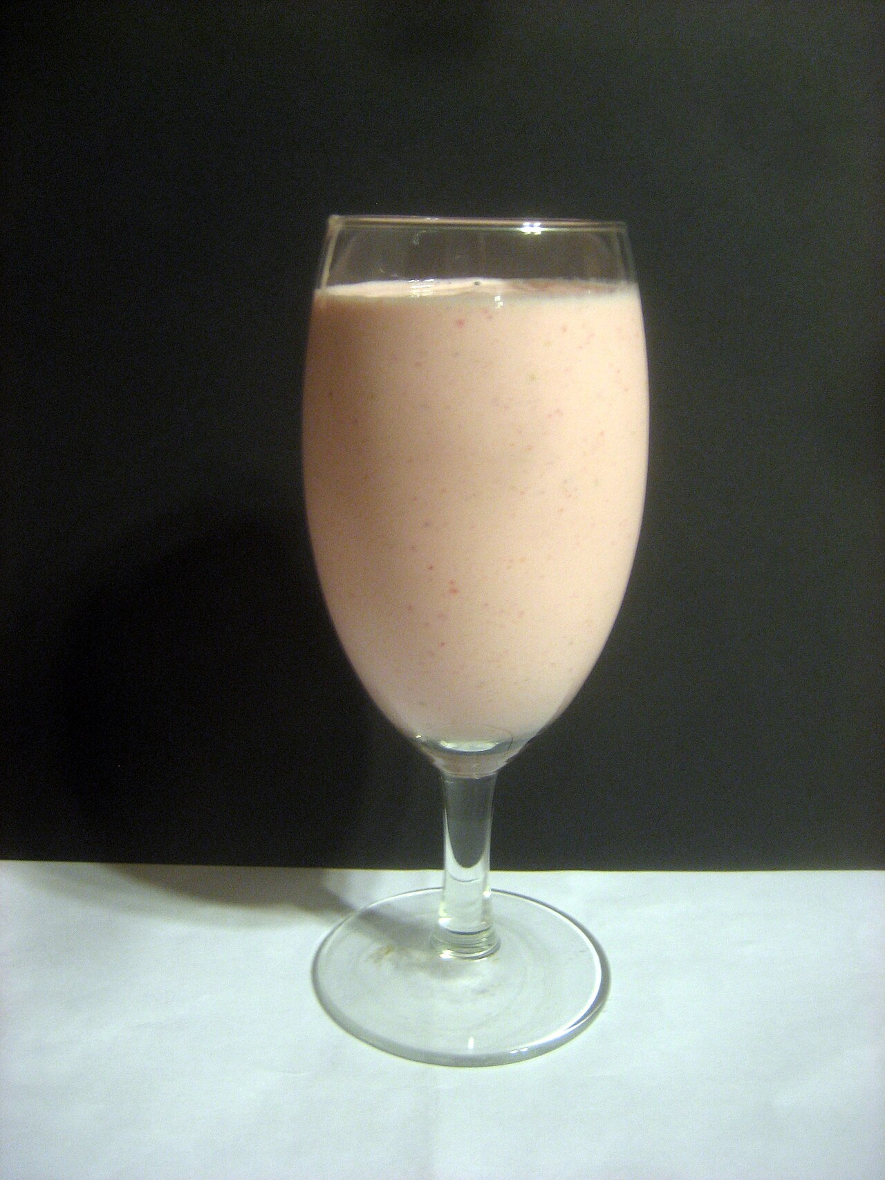 A banana yogurt smoothie, a fast post-workout option