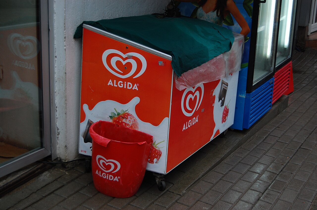 An ice cream freezer cabinet