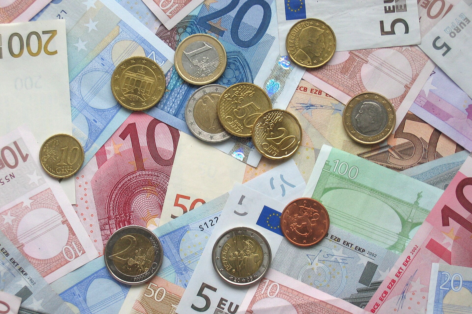 Coins and banknotes