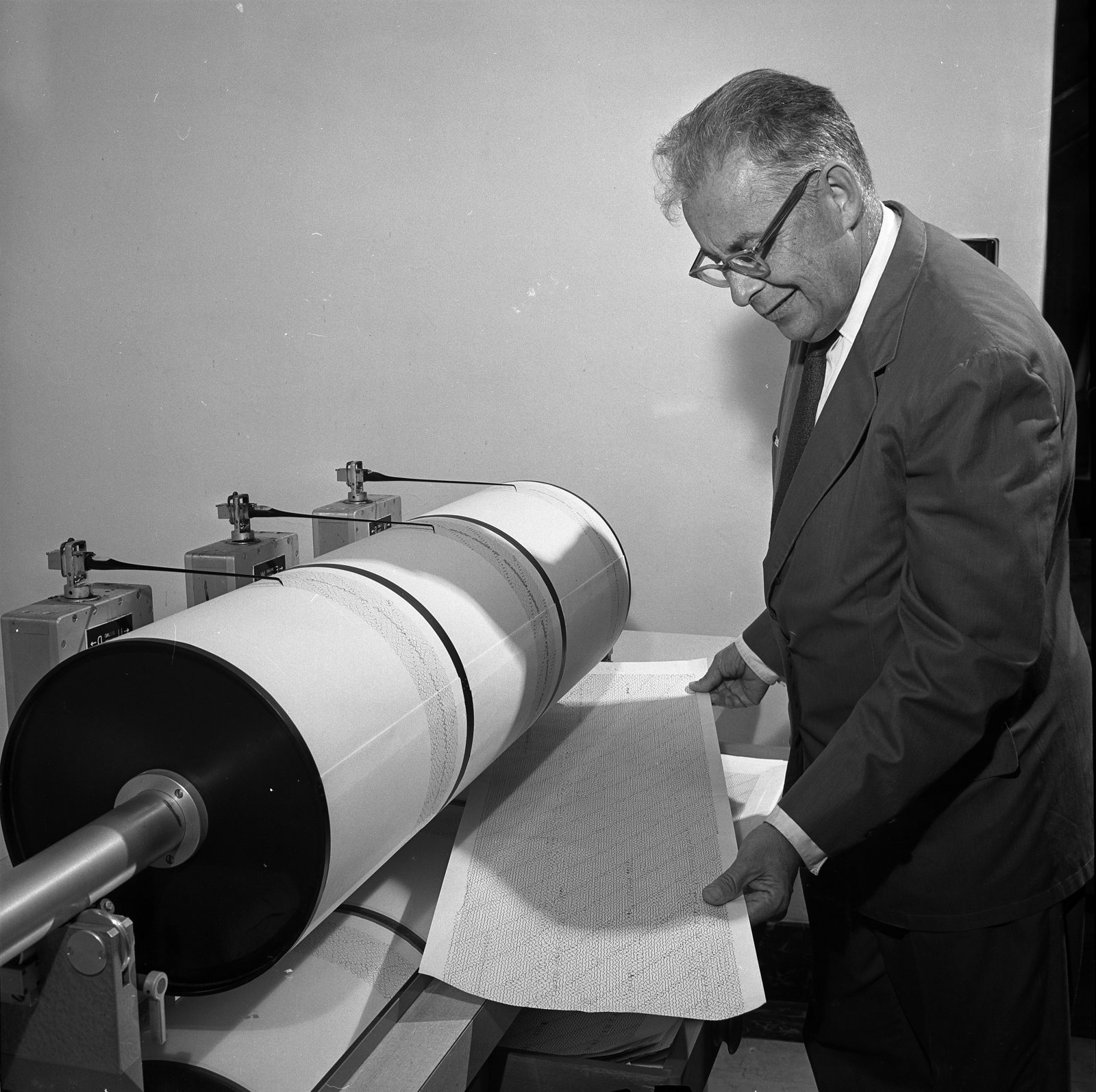 A seismograph recording earthquake waves